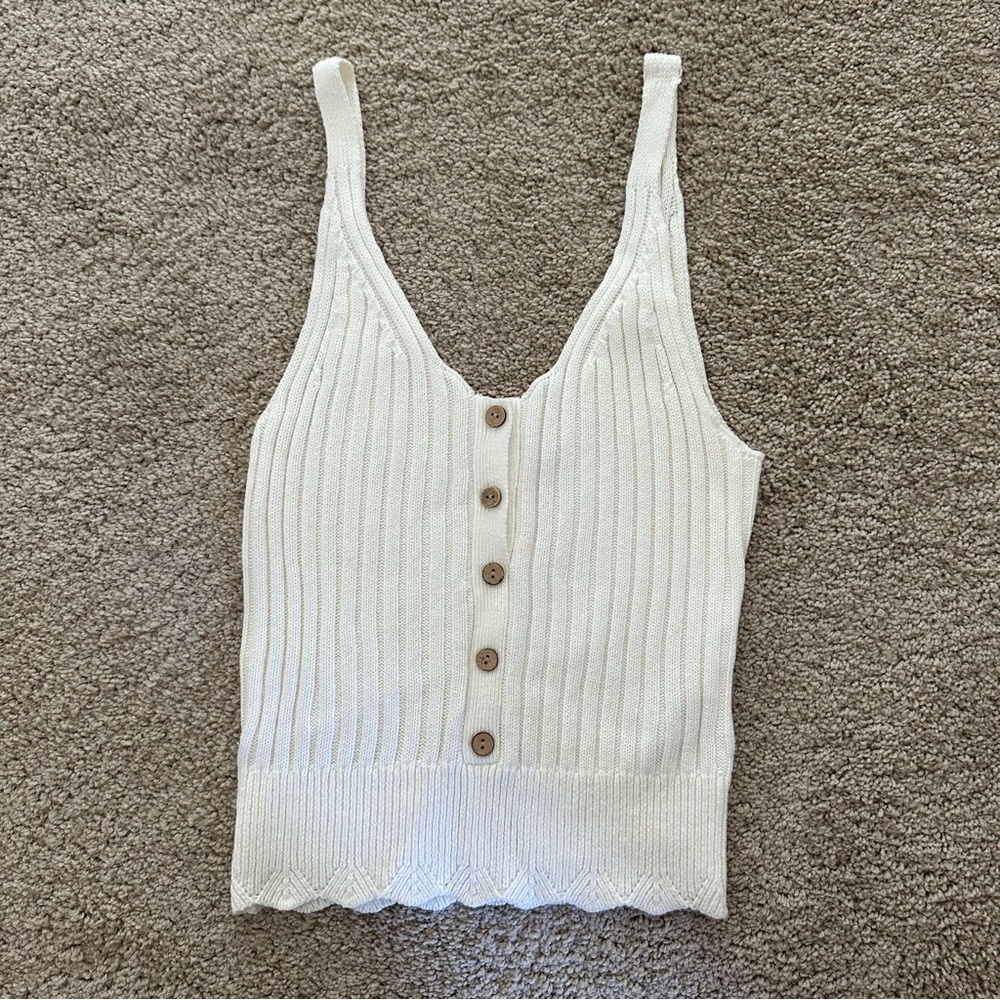 Abercrombie &Fitch Ribbed Knitted Tank Top with Buttons in Cream
